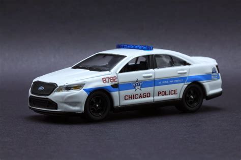 Diecast Hobbist 2013 Ford Taurus Sho Chicago Il Police