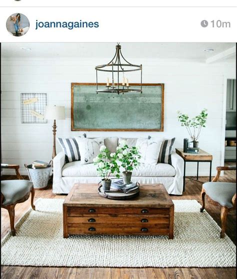 If you love joanna gaines' signature style, you probably know all about shiplap. Joanna Gaines Living Room | Modern farmhouse living room ...