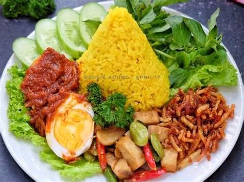 Goreng rebus kukus bakar panggang tumis. Nasi kuning | Recipe in 2019 | Malay food, Nasi kuning ...