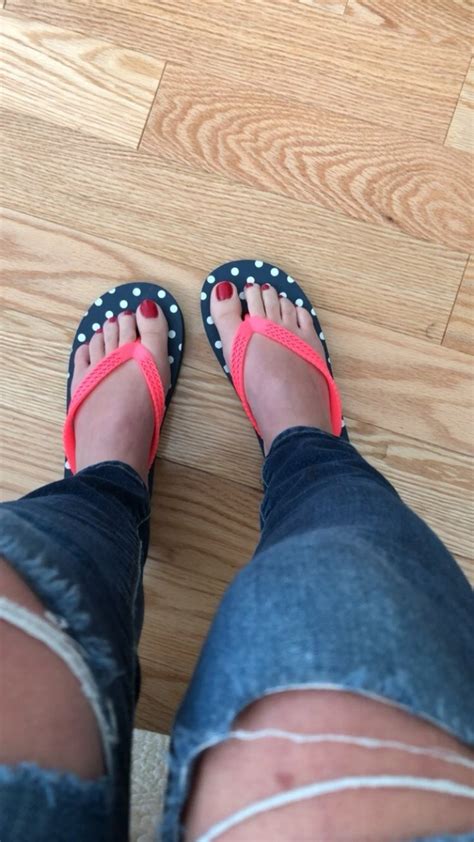 Angela Kinseys Feet