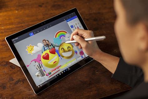 Art shared with silk is licensed under creative commons. Confirmed: Paint App replaced by Paint 3D in Windows 10 ...