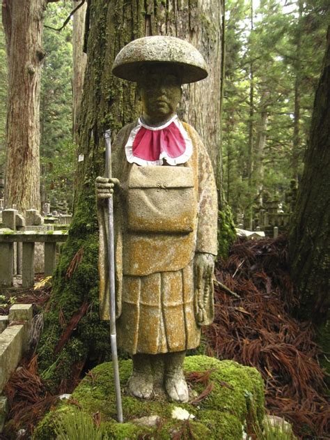 Koyasans Sacred Site Okunoin Wakayama Japan Travel Kukai Statue