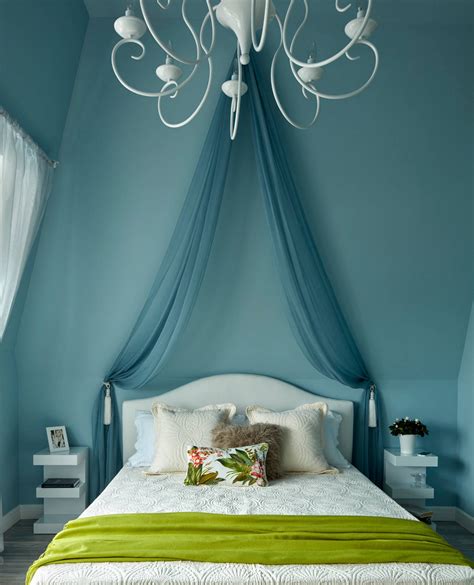 Here are a host of ideas and expert tips for a beautiful room revamp. 30 Buoyant Blue Bedrooms That Add Tranquility and Calm to ...