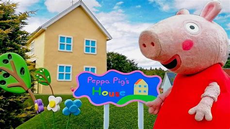 Peppa Pig House Wallpaper Peppa Pig House Wallpaper Nawpic Свинка