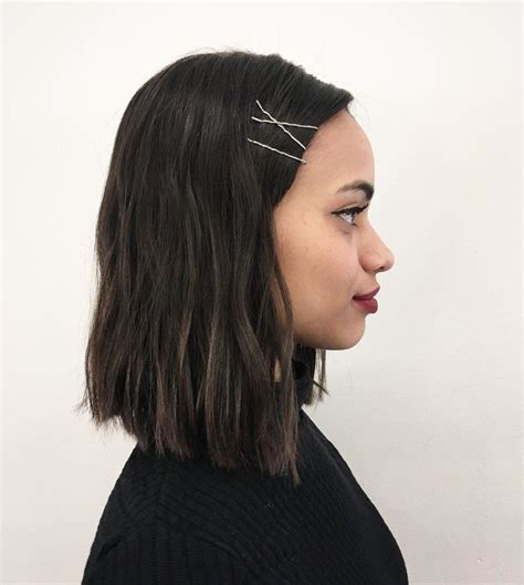 25 Ways Youve Never Thought To Wear Bobby Pins Clip Hairstyles Long