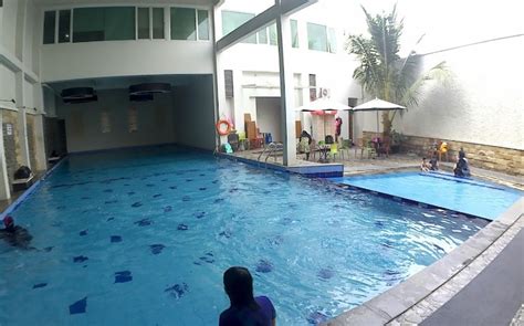 Banyak jenis dan bentuk kolam renang yang keren sampai unik dan beda dari yang lain, seperti kolam. SFIDN FITS | Blog | 6 Kolam Renang Waterpark di Jakarta ...