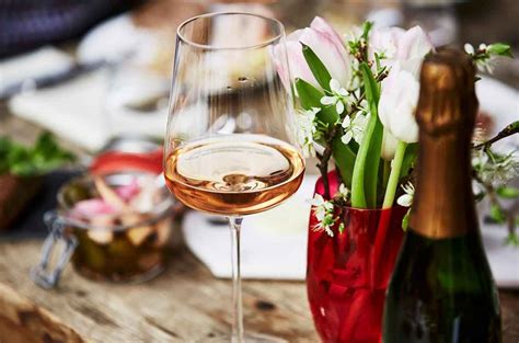 Sparkling Rosé Wines For Valentines Day Tavershams Wine Auctioneers