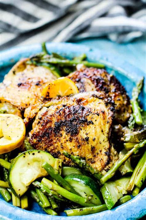 Today i'm sharing my favorite keto chicken breast recipes that will be sure to satisfy you and your family. Keto Lemon Garlic Chicken Recipe - iSaveA2Z.com