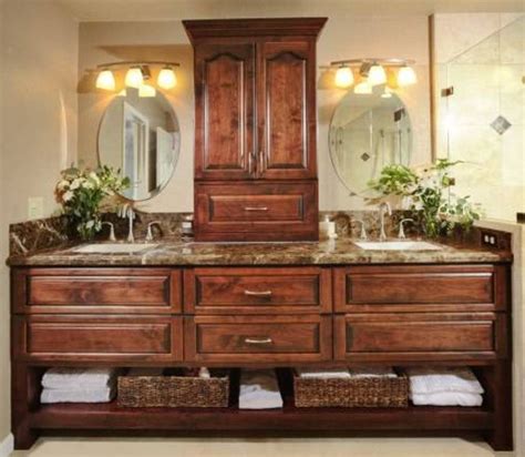 You might be wondering how a large bathroom mirror can give your bathroom a facelift. Oval Bathroom Mirrors Opens Fashion Catwalk in the ...