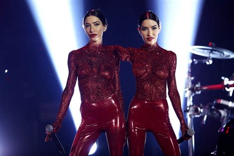 The Veronicas Perform “in My Blood” Topless At Aria Awards Watch