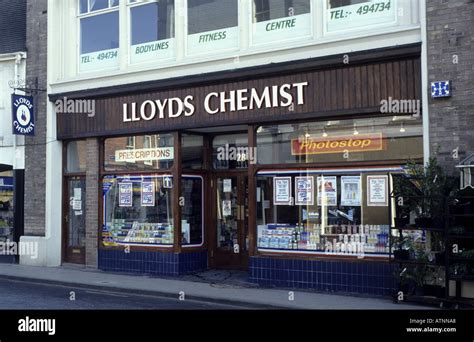 Lloyds Chemist Shop Swan Street Warwick Warwickshire England Uk