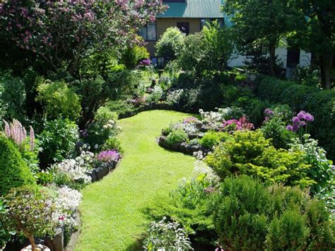 But to create the beauty of a garden. Small Garden Ideas - Quiet Corner