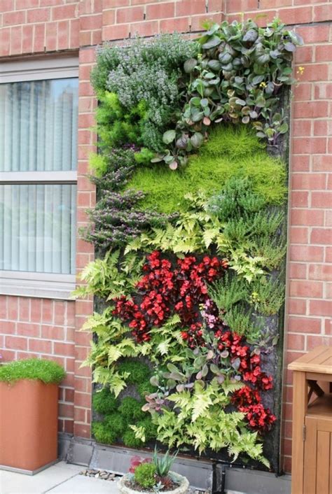 Eye Catching Vertical Gardens That Can Beautify Any Plain Wall Top