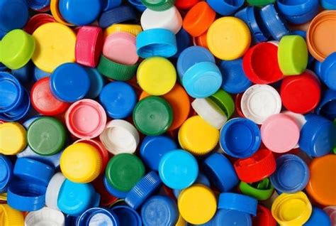 10 Creative Ways To Reuse Plastic Bottle Caps
