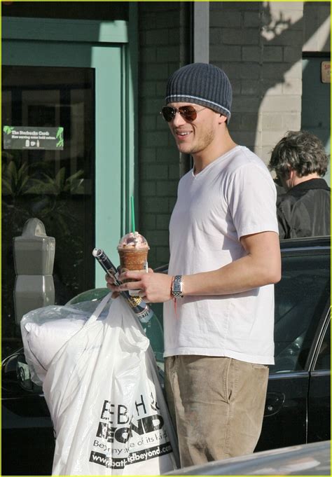 Pillow Talk With Wentworth Miller Photo 1057141 Pictures Just Jared