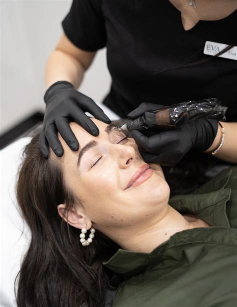 Methods Of Eyebrow Tattooing And Techniques For Cosmetic Brow Tattoos By