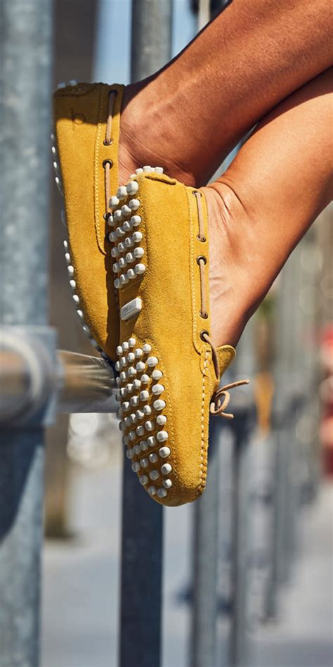 What Are Driving Moccasins And How To Wear Them