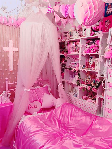 10 Aesthetic Pink Girl Bedroom Design And Decor Ideas Pink Bedroom Design Pink Bedroom For