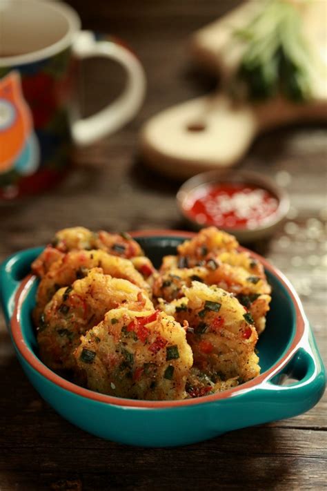 Di sini saya kongsikan resepi yang telah saya cuba sendiri di rumah. masam manis: Potato Fritters saya pun nak cuba juga..