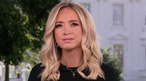 Kayleigh Mcenany Explains Why She Always Wears A Cross To Work It S The Very Least I Can Do