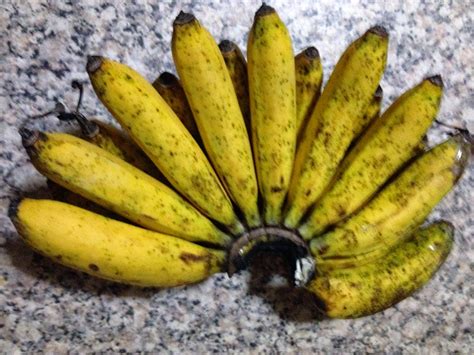 Bananas Berangan Or Emas Suria Helang Lui