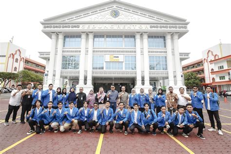 Wakil Rektor Iii Umsu Lepas 25 Mahasiswa Umsu Mengikuti Program Magang