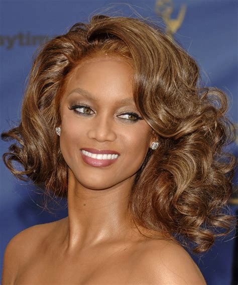 Tyra Banks 20 Best Hairstyles And Haircuts Celebrities
