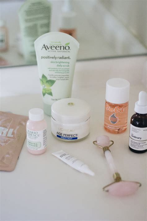 How To Layer Skincare Products In The Right Order Advice From A