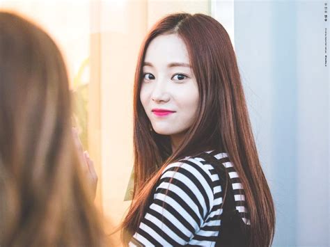 She was an original member who was also part of the survival show finding momoland. Momoland Yeonwoo | Pre debut