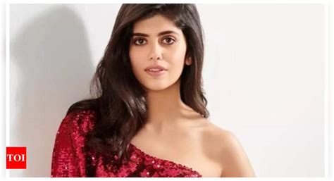 Sanjana Sanghi Desires To Play This Role In Jab We Met Hindi Movie News Times Of India