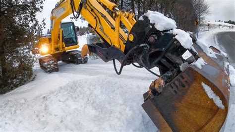 Snow Plowing Driveways With 20ton Excavator Youtube