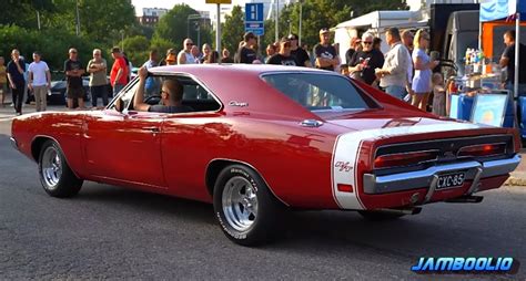 Stunning 1969 Dodge Charger Rt Roasting The Tires