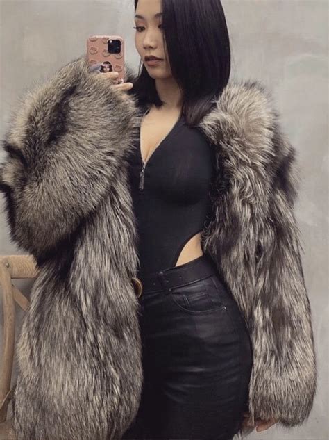Pin By Memer On Silver Fox Fur Coats Women Fur Fashion Fur