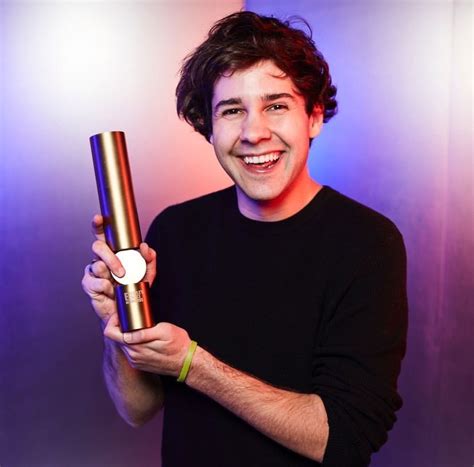 Youtuber David Dobrik Wins A Peoples Choice Award Ctrlzed