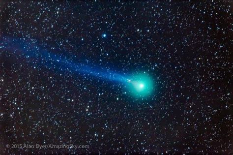 Glowing Green Comet Approaches Earth