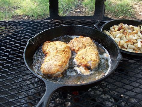 Cowgirls Country Life Chickenfried Pork Chops N Skillet Gravy On The Campfire