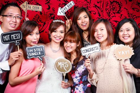 It shows some nice photos of very creative devices that some byo customers have come up with. Instant Photo Booth Singapore | Photo Booth Rental Prices
