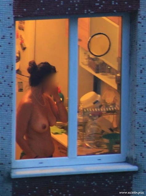 T Rkische Nachbarin Nackt Am Fenster Nacktbilder Von Asiatinnen