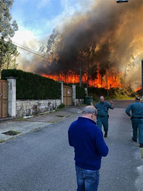 Maybe you would like to learn more about one of these? El incendio de Rianxo obliga a desalojar el instituto de ...