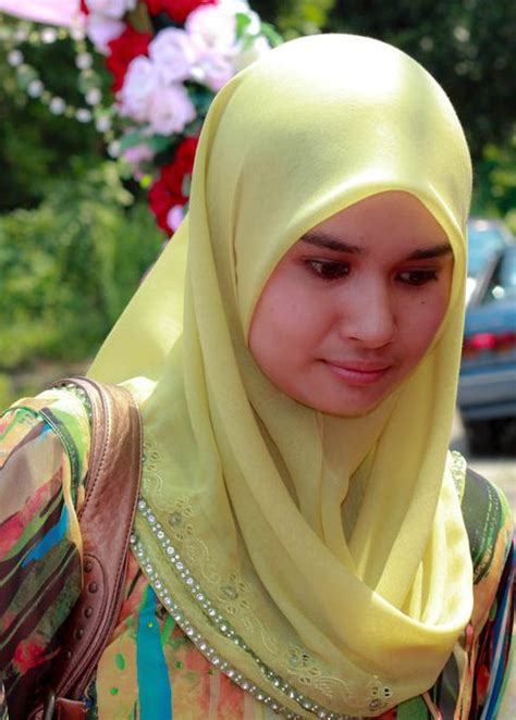 Thestalker Wow Awek Gadis Melayu Lucah Bogel Tetek Seksi Tudung Seksi Ketat Skodeng Hot