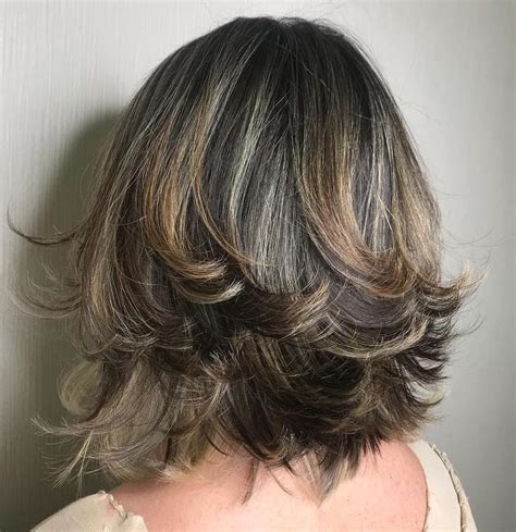 25 Must Try Medium Length Layered Haircuts For 2022 Vlrengbr