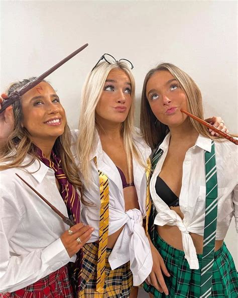 Hogwarts Costume Contest Which Wins Trip Home With You Nudes