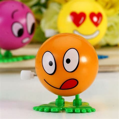 1 Pcs Fun Prank Expression To Face Gags Practical Jokes Funny Gadgets