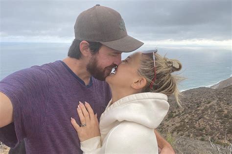 Kate Hudson Is Engaged To Danny Fujikawa