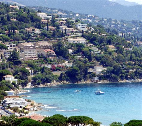 5 Beautiful Coastal Towns In Provence Coastal Towns Island Resort