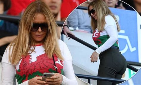 Carol Vorderman Displays Her Showstopping Curves At Rugby World Cup