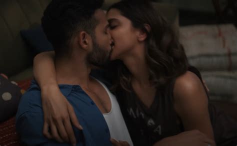 12 Deepika Padukone Hot Kiss And Stills In Gehraiyaan Just For Movie Freaks