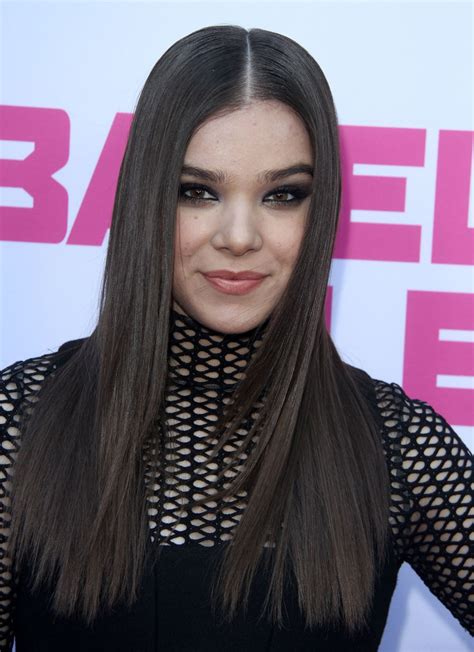 Hailee Steinfeld At Barely Lethal Premiere In Los Angeles Hawtcelebs