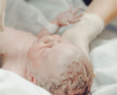 How To Take Care Of Newborn Babys Skin
