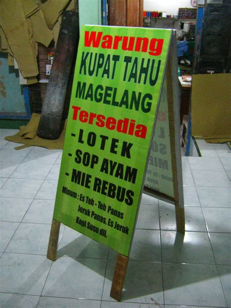 Standing banner ukuran spanduk berdiri. Stand Banner / Spanduk Duduk untuk Usaha kokoh dari kayu ...